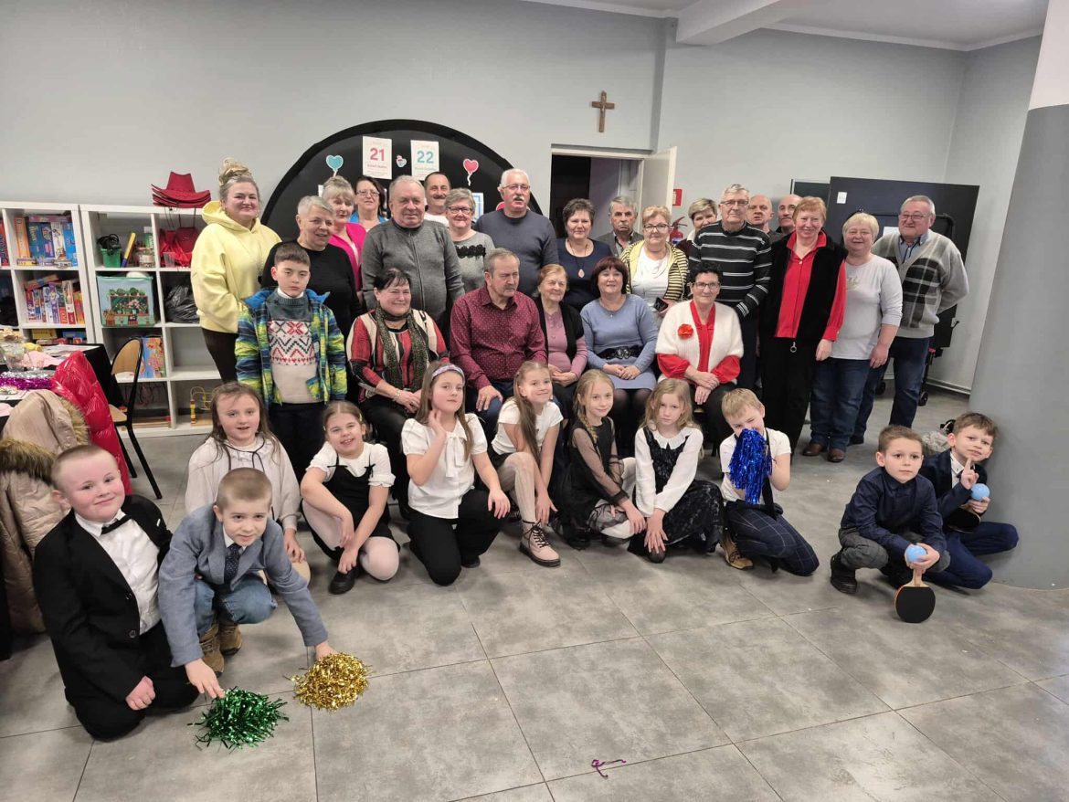 DZIEŃ BABCI I DZIADKA W KLASIE 2B